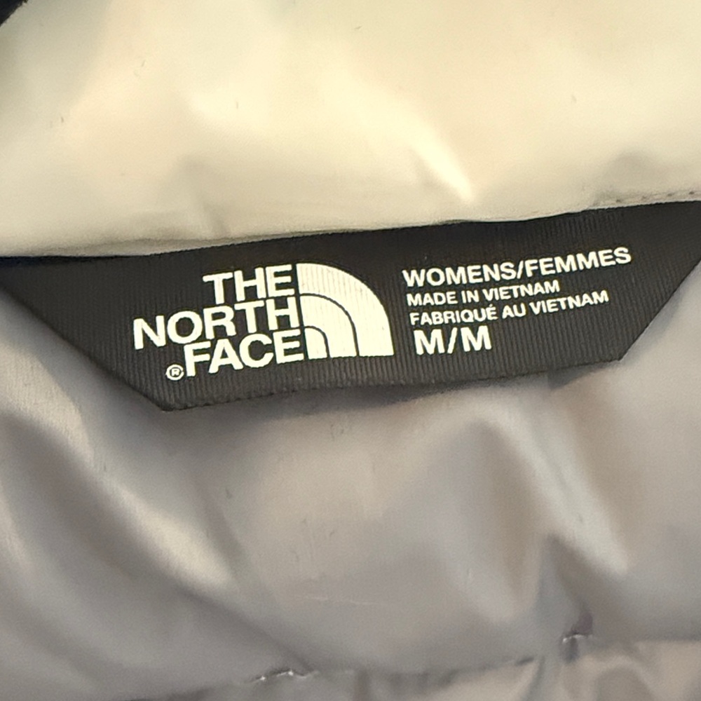The North Face Women's Light Gray Quilted Vest - Picture 3 of 3